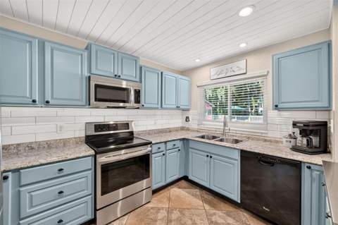 8106 Spring Drive, Yalaha FL - photo 21 of 67