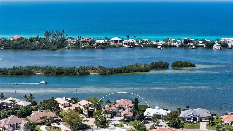5 bedroom Single Family Residence at 275 Lookout Point Drive, Southbay Yacht & Racquet Club, Osprey — photo 2