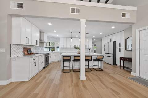 1461 87th Avenue, St Petersburg FL - photo 10 of 76
