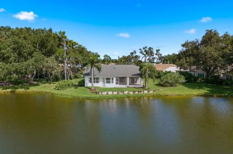 6639 Sun Point Court, New Port Richey FL - photo 18 of 67