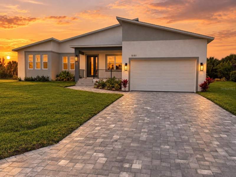 4 bedroom Single Family Residence at 8181 Tecumseh Circle, Port Charlotte Sec 093, Port Charlotte — photo 2
