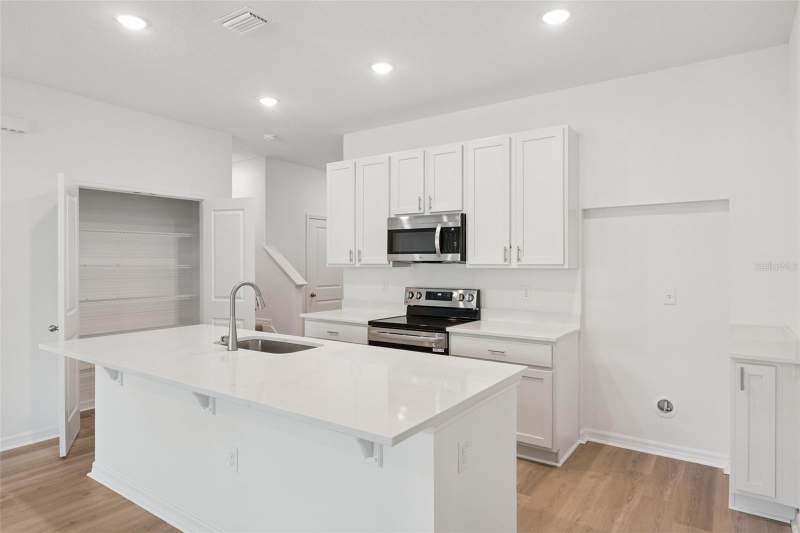 3 bedroom Townhouse at 2295 Red Pine Court, Connors Cove, Eustis — photo 5