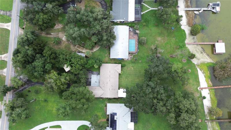 4 bedroom Single Family Residence at 1020 W Lake Hamilton Drive, Pollard Shores, Winter Haven — photo 2