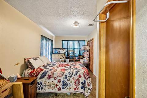 1521 Cre Road, Dover FL - photo 16 of 33