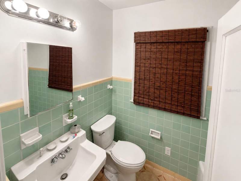 2 bedroom Single Family Residence at 1370 Admiral Woodson Lane, Pine Brook Unit 2, Clearwater — photo 5