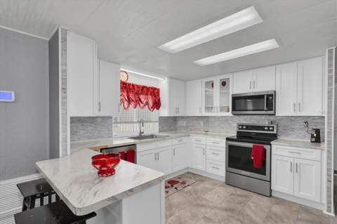 347 Canal Way, Oldsmar FL - photo 10 of 48
