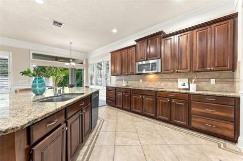3215 Oak Green Way, Tampa FL - photo 13 of 49