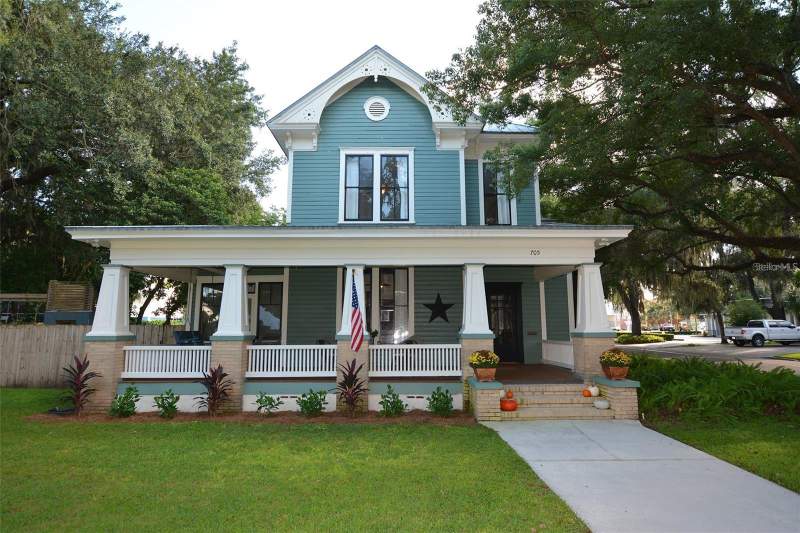 4 bedroom Single Family Residence at 705 E CHURCH STREET, LYTLES 2ND ADD, BARTOW — photo 1