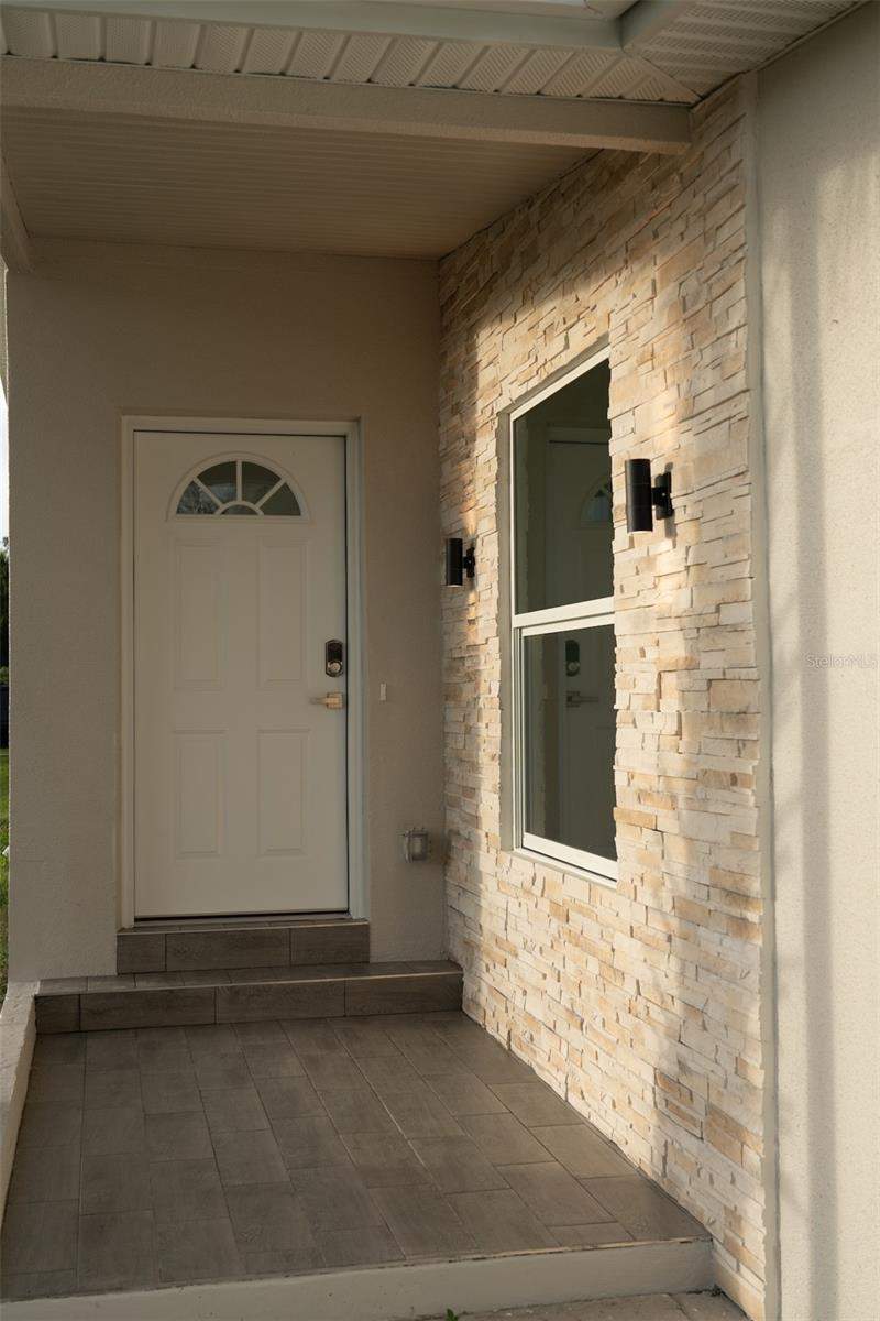 3 bedroom Single Family Residence at 2464 Warne Street, Port Charlotte Sec 045, Port Charlotte — photo 4