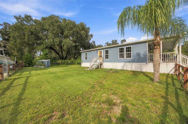 2 bedroom Manufactured Home at 18085 Nicholas Avenue, Garden Grove, Brooksville — photo 4
