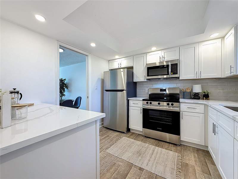 2 bedroom Condominium at 4550 Cove Circle #106, Washington Towers The Condo, St Petersburg — photo 3
