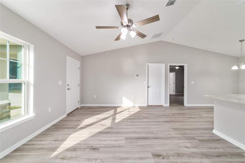 3 bedroom Single Family Residence at 147 Juniper Circle, Silver Springs Shores, Ocala — photo 5