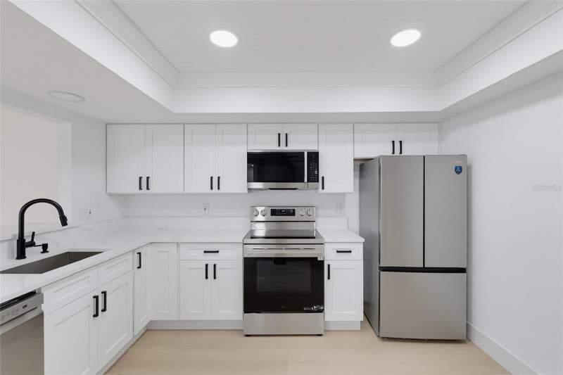 2 bedroom Single Family Residence at 11506 Orilla Del Rio Place, Vista Del Rio, Temple Terrace — photo 2