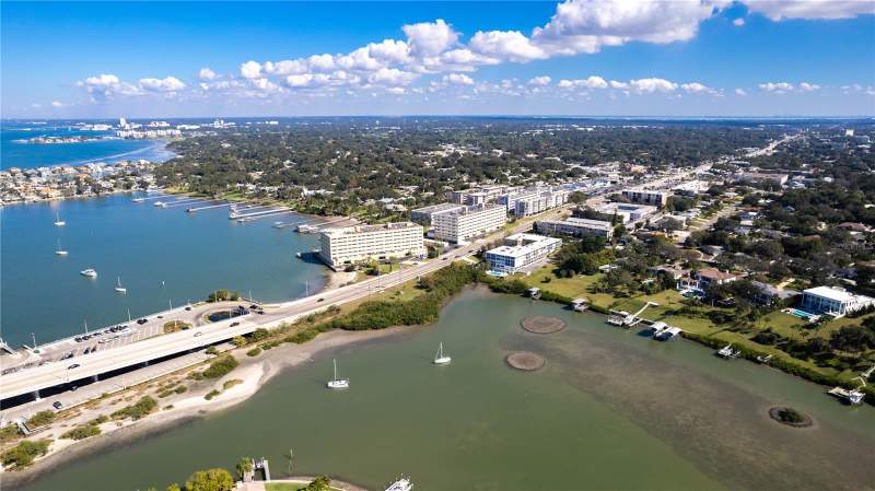2 bedroom Condominium at 50 Harbor View Lane #11, 50 Harbor-View Lane Condo, Belleair Bluffs — photo 4