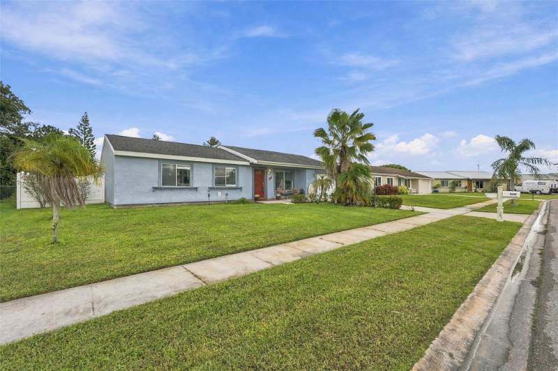 3 bedroom Single Family Residence at 5302 Trekell Street, Port Charlotte Sub 55, North Port — photo 4