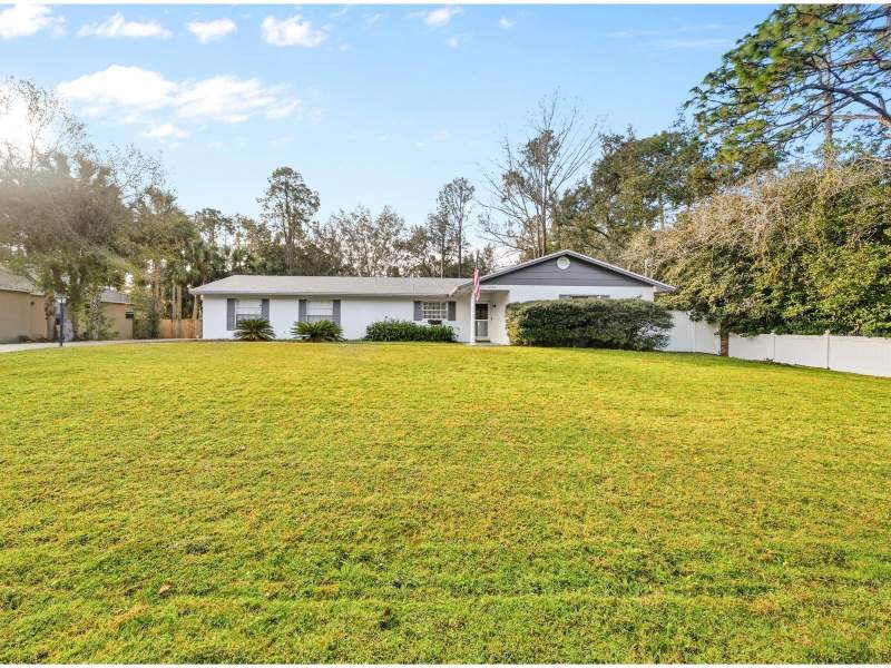 Eustis Pine Meadows Country Club Estates