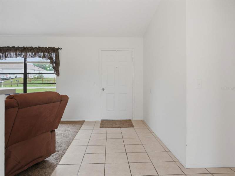 2 bedroom Single Family Residence at 301 Killinger Avenue, Spring Hill, Spring Hill — photo 3