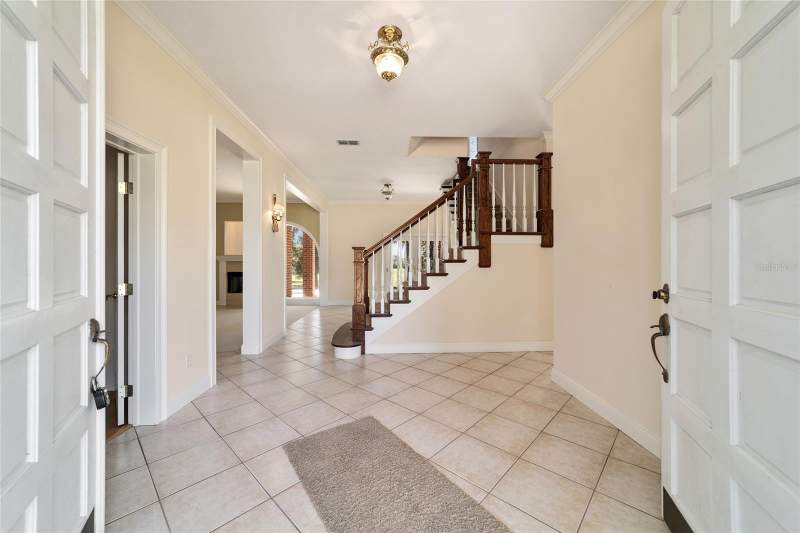 4 bedroom Single Family Residence at 1570 SE 73rd Place, Country Club/Ocala Un 01, Ocala — photo 3