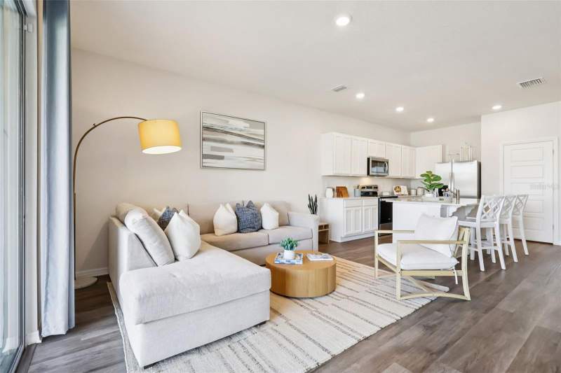 3 bedroom Townhouse at 1833 Wooden Street, Brentwood Townhomes Phases 2 & 3, Davenport — photo 4