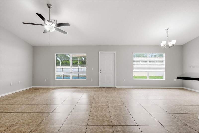 4 bedroom Single Family Residence at 2442 Ambassador Avenue, Spring Hill, Spring Hill — photo 2