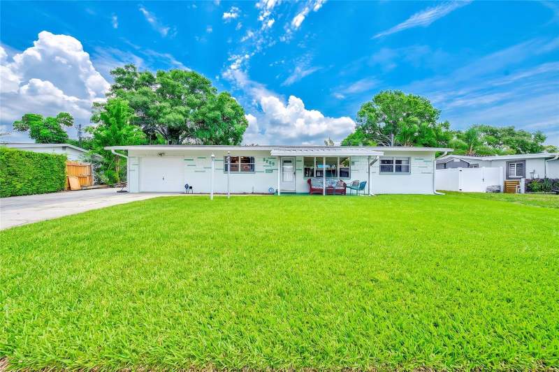 3 bedroom Single Family Residence at 3255 57th Street, Westgate Manor 1st Add, St Petersburg — photo 2
