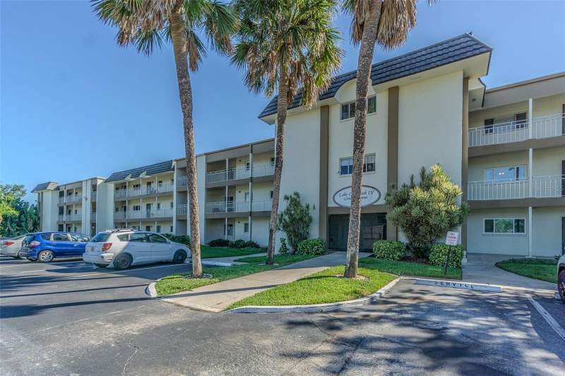 4595 CHANCELLOR STREET #109 home for sale in Lake Overlook