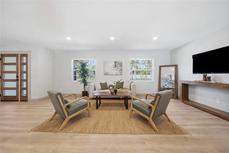 4 bedroom Single Family Residence at 6496 FAIRWAY VIEW BOULEVARD, PASADENA GOLF CLUB ESTATES SEC 5, ST PETERSBURG — photo 3