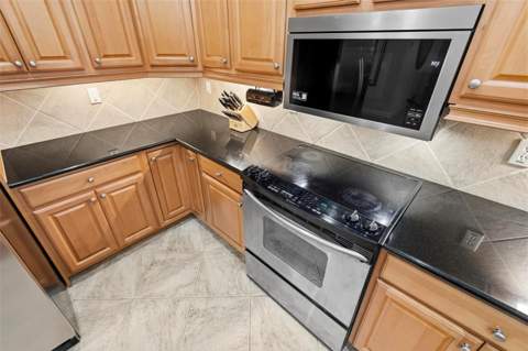 19 Village View Drive, Palm Coast FL - photo 9 of 36
