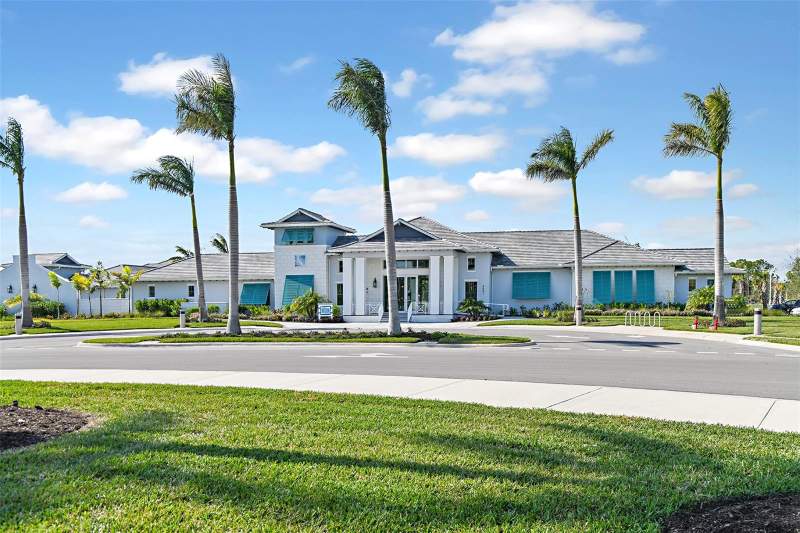 3 bedroom Single Family Residence at 10130 Crystal Isles Circle, Grand Park Phase 2, Sarasota — photo 2
