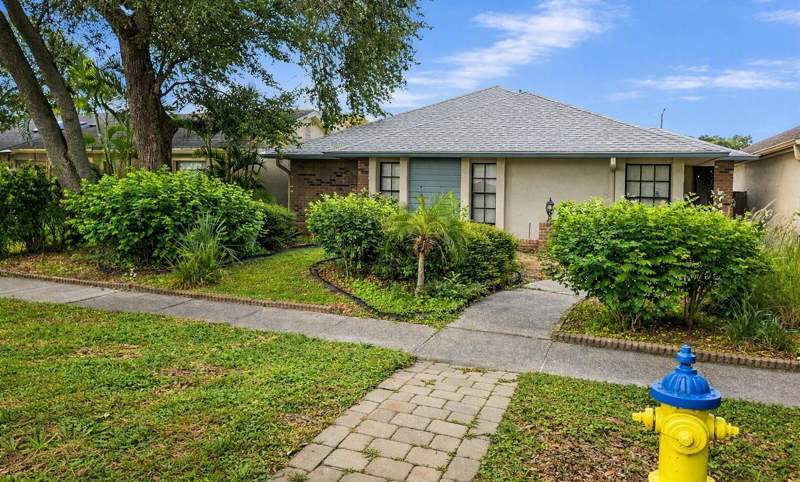 3 bedroom Single Family Residence at 8008 LA SERENA DRIVE, LAGO VISTA UNIT 3, TAMPA — photo 1