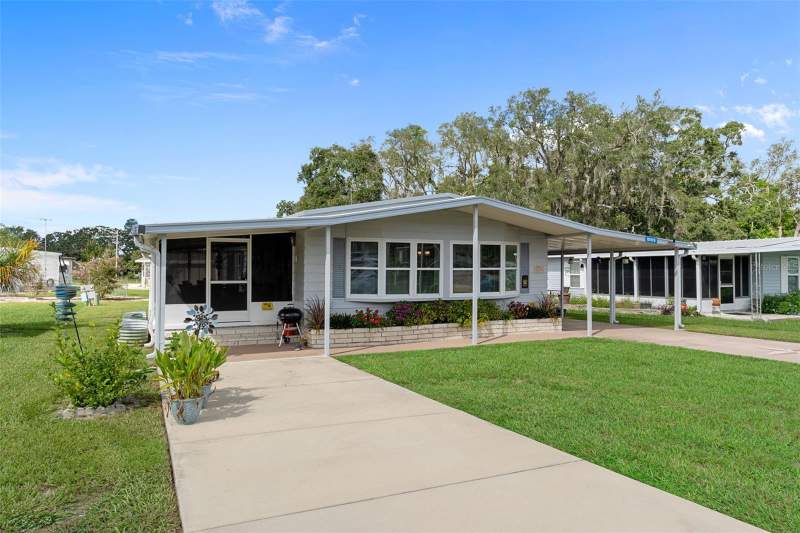 2 bedroom Manufactured Home at 8089 Highpoint Boulevard, High Point Mh Sub, Brooksville — photo 2