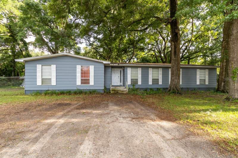 4 bedroom Single Family Residence at 14215 NW 142nd Place, Tompsett Survey/Alachua, Alachua — photo 2