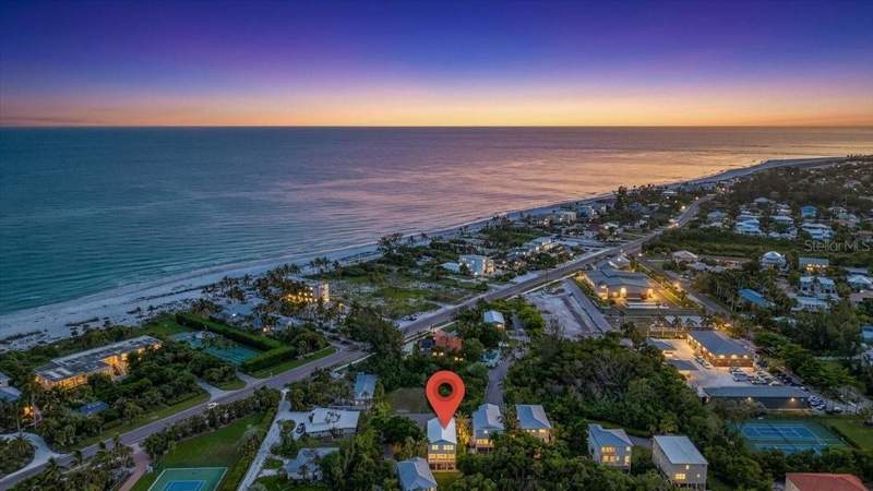 3 bedroom Single Family Residence at 6330 Laguna Drive, Laguna Yacht Village, Longboat Key — photo 3