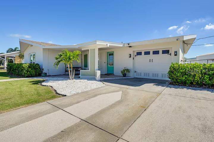 3 bedroom Single Family Residence at 924 Arlington Road, Palmetto Skyway Rep, Palmetto — photo 2