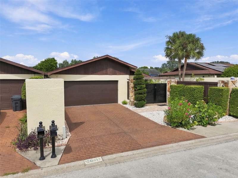 3 bedroom Single Family Residence at 5041 Paloma Drive, Village Vi Of Carrollwood Vill, Tampa — photo 4