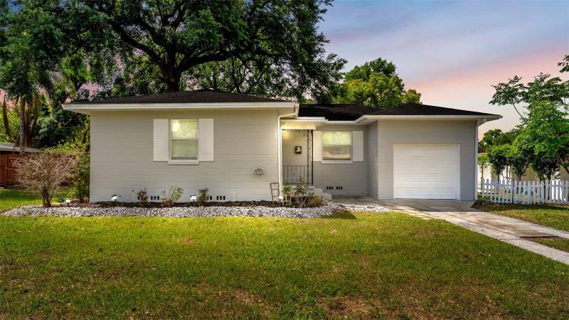 3 bedroom Single Family Residence at 614 W SHADY LANE, CAMPHOR HEIGHTS, LAKELAND — photo 1