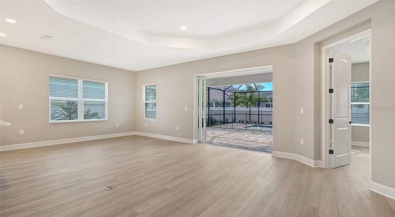 3 bedroom Single Family Residence at 8201 Scarletbush Drive, Windward At Lakewood Ranch Phase 2, Sarasota — photo 5