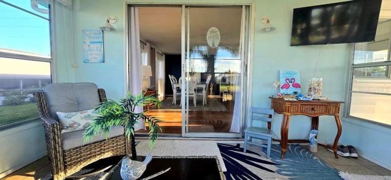 2 bedroom Mobile Home at 176 Independence Avenue #6, Lake Tarpon Mobile Home Village, Palm Harbor — photo 5
