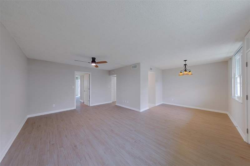 1 bedroom Condominium at 4715 Bay Street #132, Winston Park Northeast, St Petersburg — photo 4