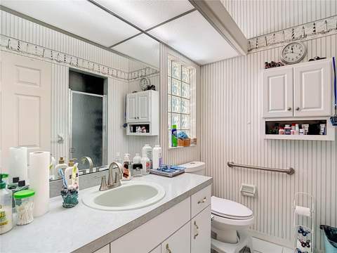 8410 Maybelle Drive, Weeki Wachee FL - photo 18 of 32