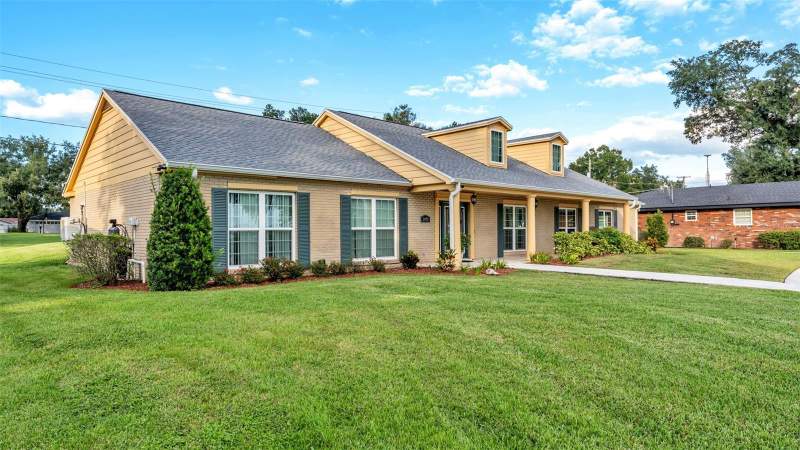 4 bedroom Single Family Residence at 2050 Lake Ariana Boulevard, Triple Lake Sub, Auburndale — photo 3