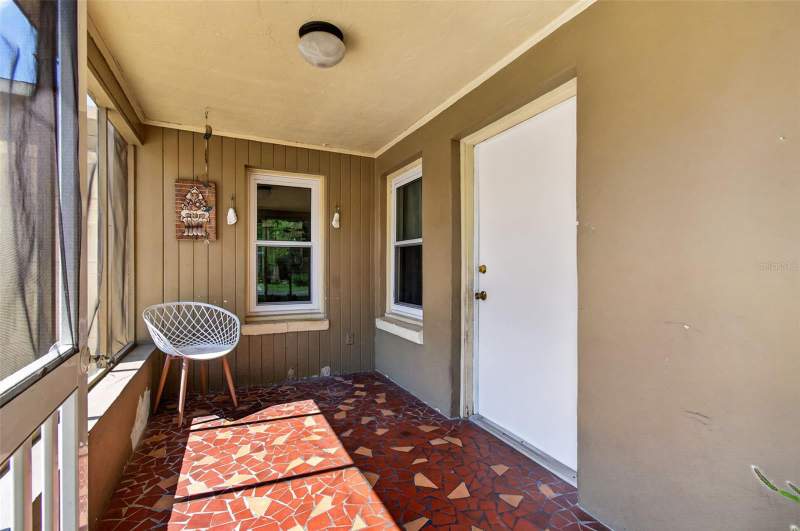 3 bedroom Single Family Residence at 715 NW 22nd Avenue, Gainesville Town Of Pine Park, Gainesville — photo 2