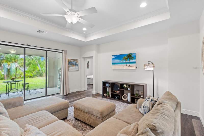 4 bedroom Single Family Residence at 241 Hoffer Street, Port Charlotte Sec 024, Port Charlotte — photo 4