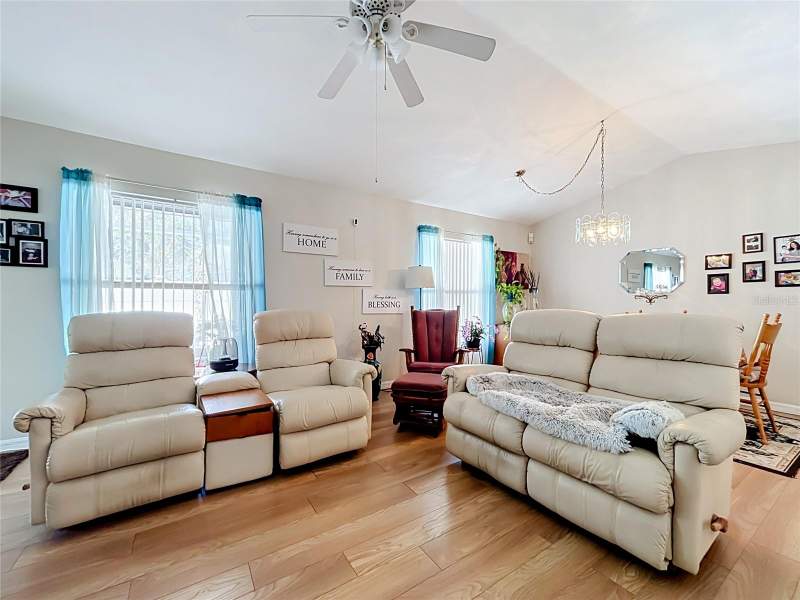 3 bedroom Single Family Residence at 407 Anise Lane, Poinciana Nbrhd 03 South Village 07, Poinciana — photo 5
