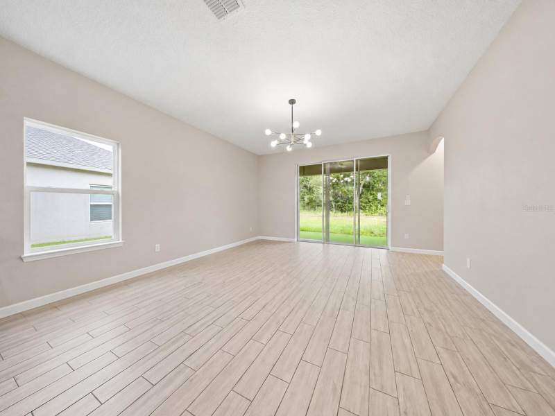 4 bedroom Single Family Residence at 1034 Chelan Falls Drive, Lakewood Park Ph 1, Deland — photo 4