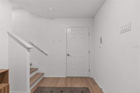 4720 Tuscan Loon Drive, Tampa FL - photo 9 of 32