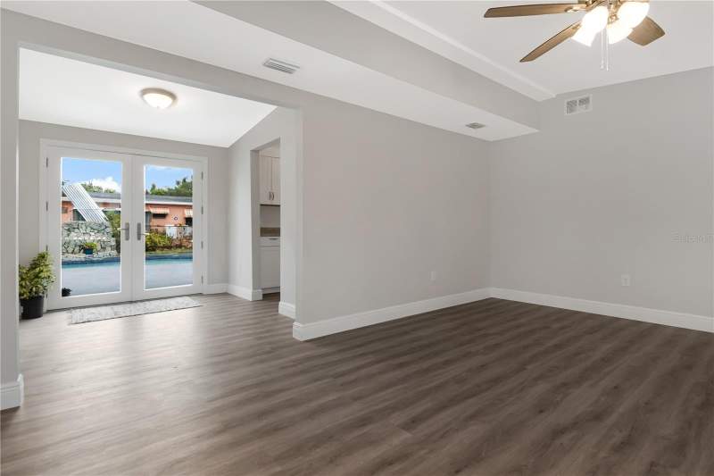 3 bedroom Single Family Residence at 2216 E 109th Avenue, Sherwood Heights Unit 1, Tampa — photo 3