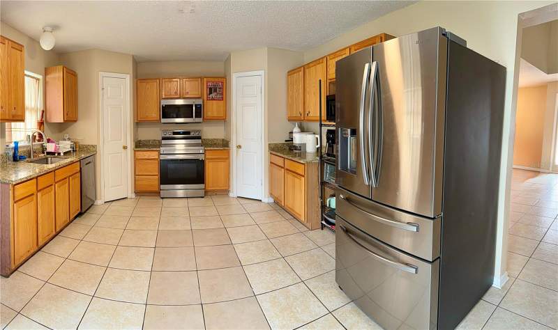4 bedroom Single Family Residence at 510 Lobelia Drive, Holly Hill Estates, Davenport — photo 3