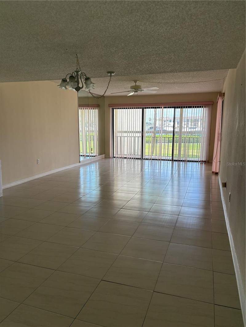 2 bedroom Condominium at 7907 Sailboat Key Boulevard #105, Savannah Condo, South Pasadena — photo 4