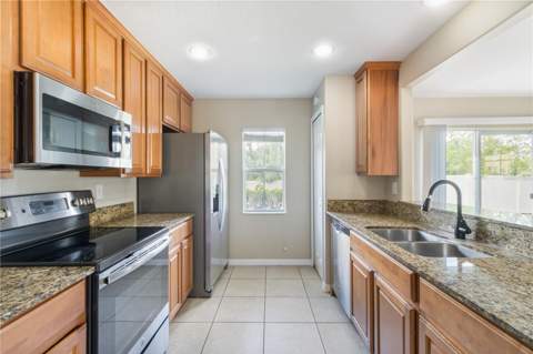 10932 Brickside Court #10932, Riverview FL - photo 11 of 37